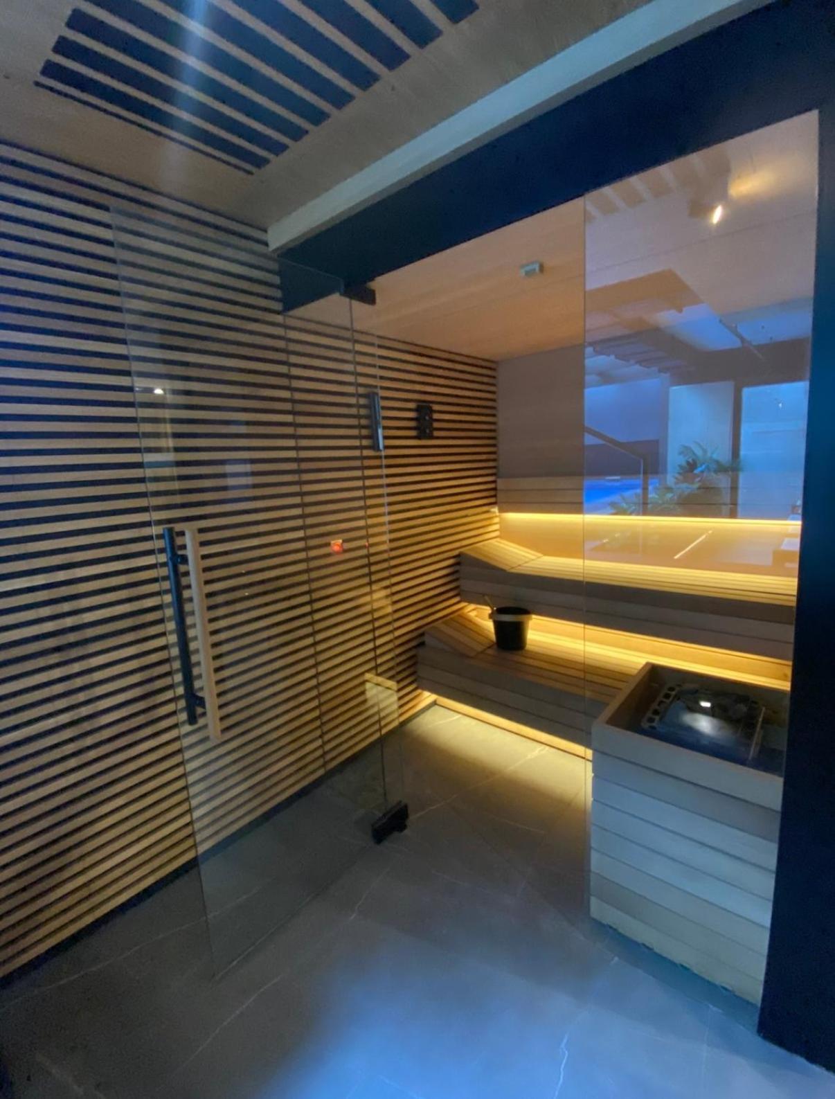 Vistula Avenue Apartment Free Parking, Swimming Pool, Sauna & Gym Krakow Ngoại thất bức ảnh